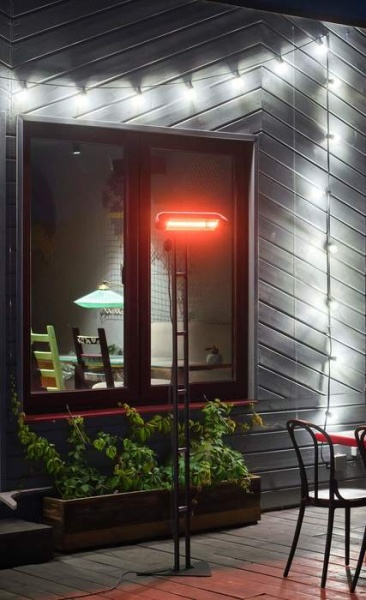 Heliosa RADIO 77 NR20 (2000Вт) черный