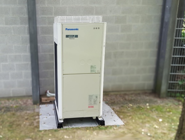Panasonic U-8ME2E8 Panasonic U-8ME2E8